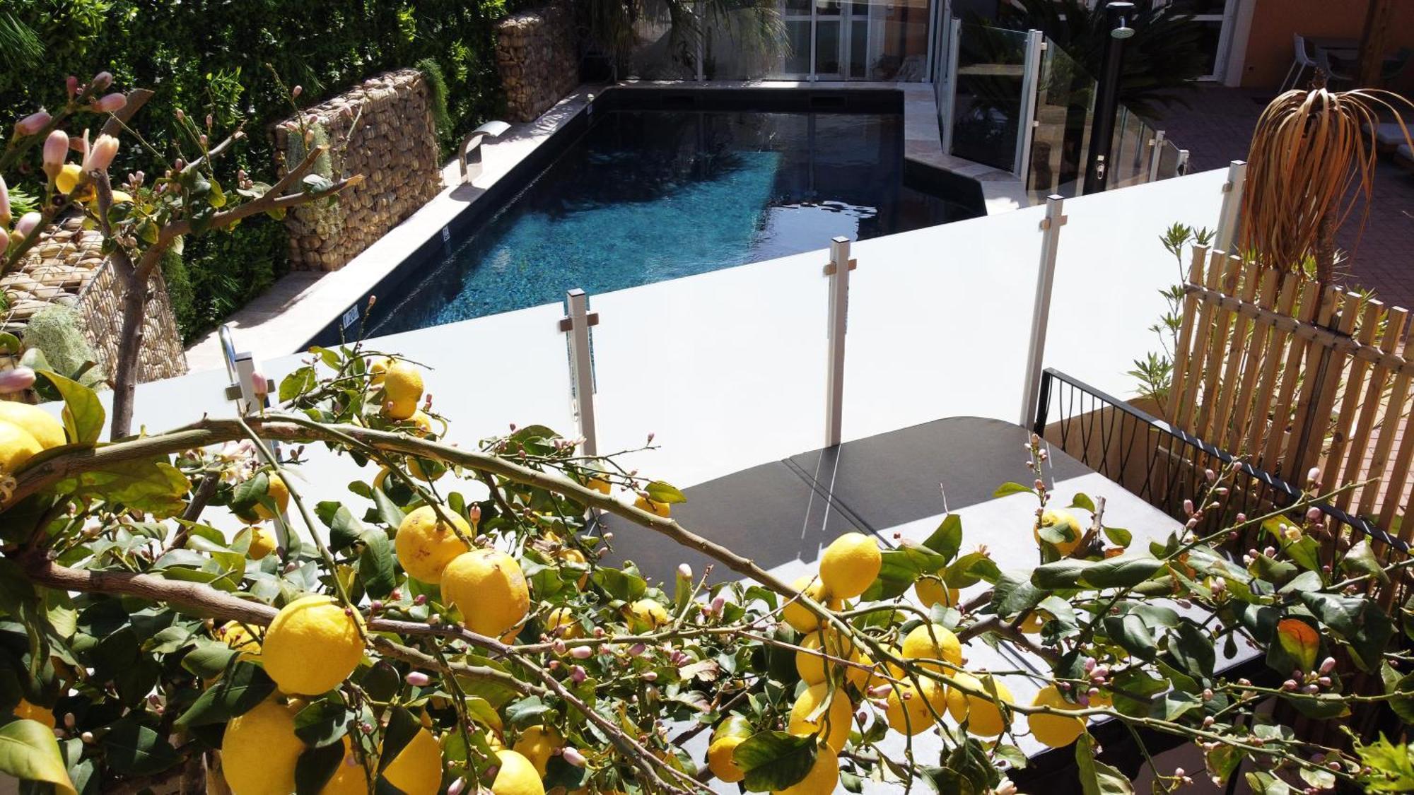 Logis Hotel De La Clape Narbonne-Plage Extérieur photo